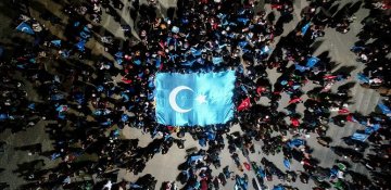 Türkiyədə minlərlə insan Şərqi Türküstan üçün toplanıb