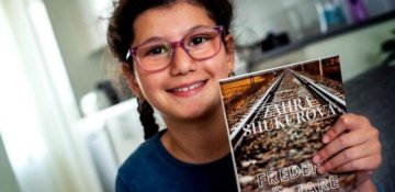 11 yaşlı azərbaycanlı qız İsveçdə kitab yazdı
